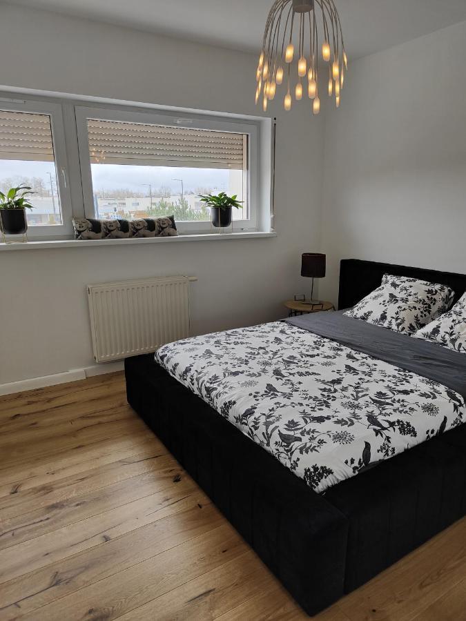 Dom Dabrowka Poznan Apartment Paledzie Luaran gambar